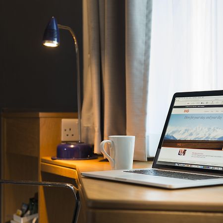 Holiday Inn Express Stoke-On-Trent By Ihg Buitenkant foto