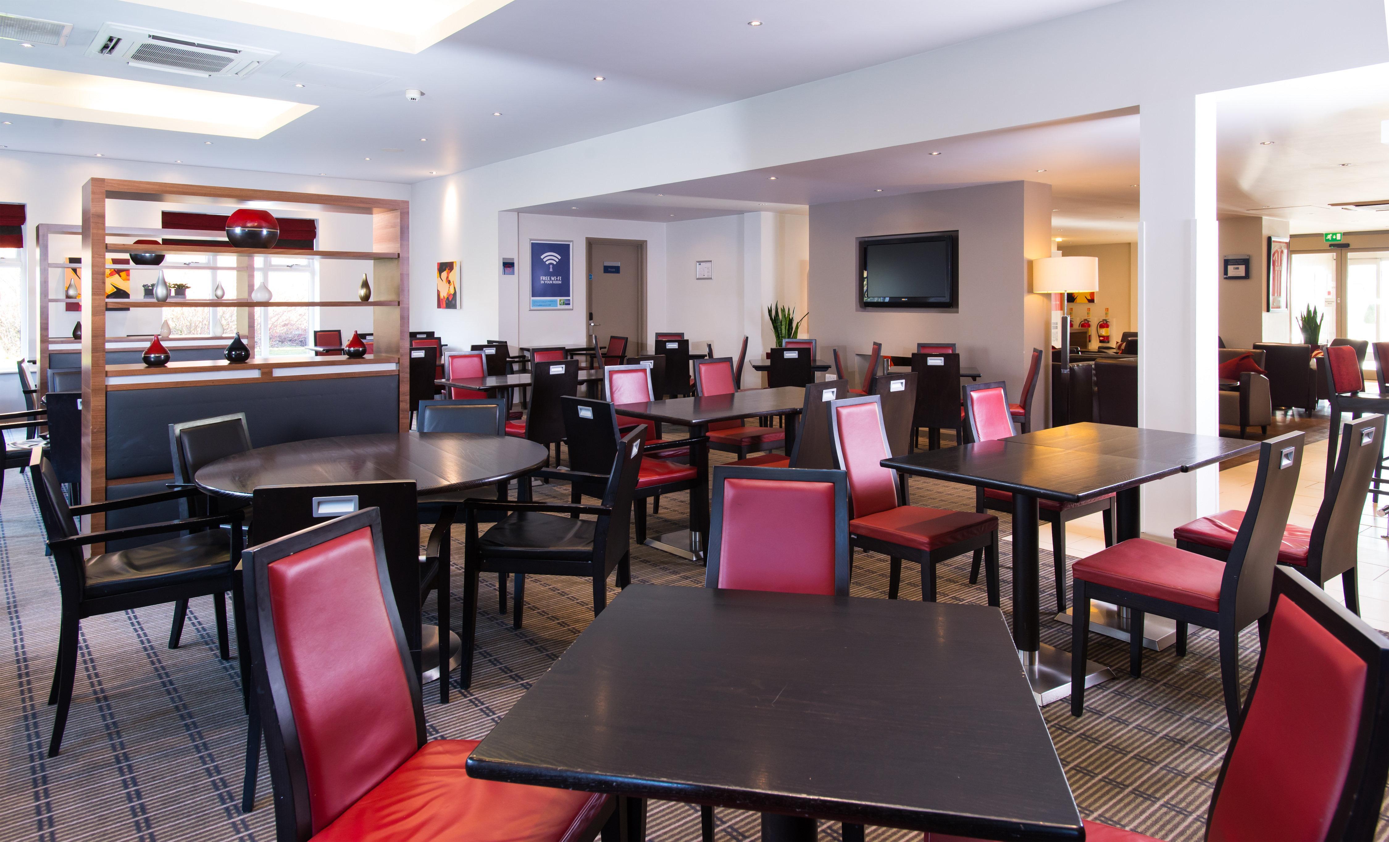 Holiday Inn Express Stoke-On-Trent By Ihg Buitenkant foto