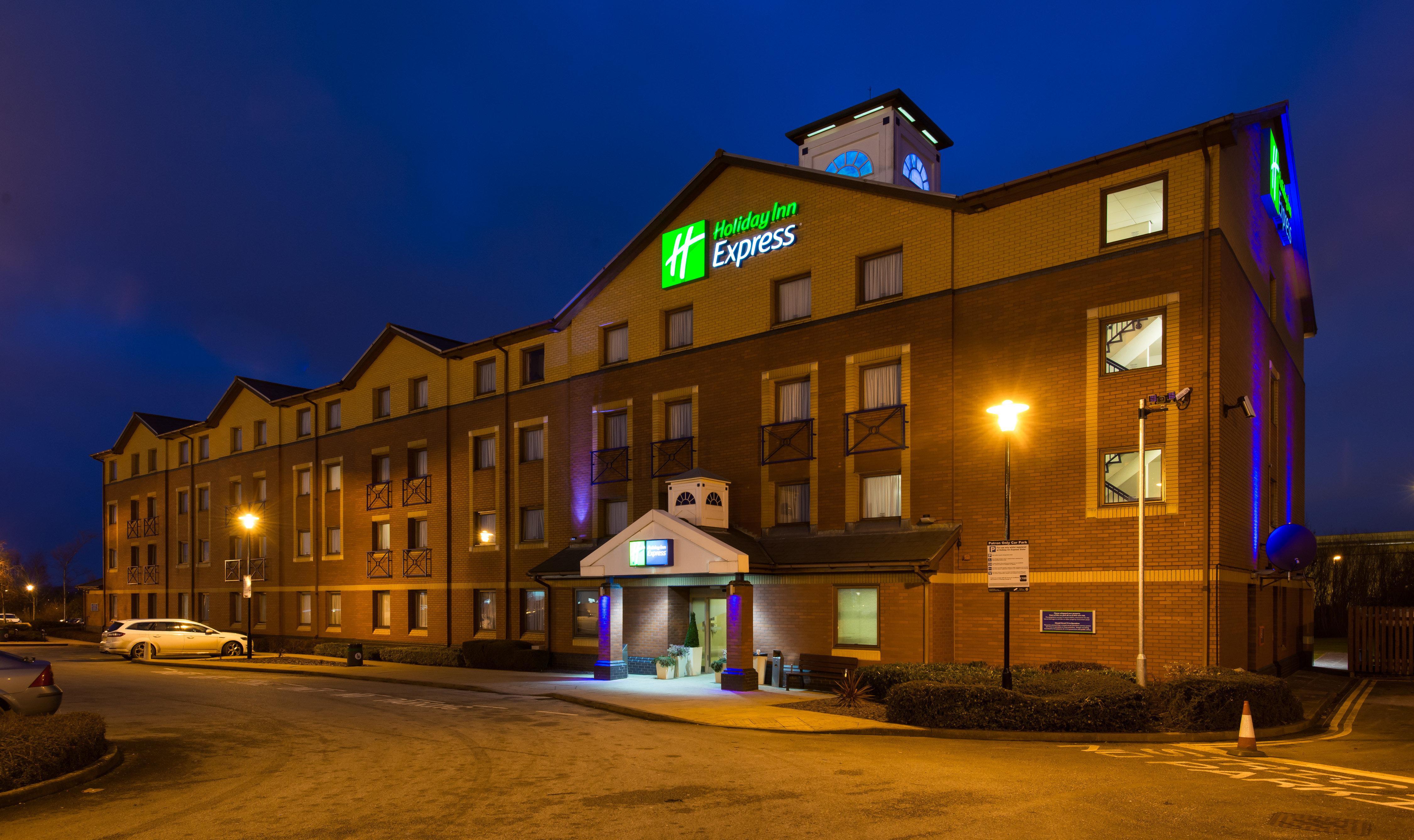 Holiday Inn Express Stoke-On-Trent By Ihg Buitenkant foto