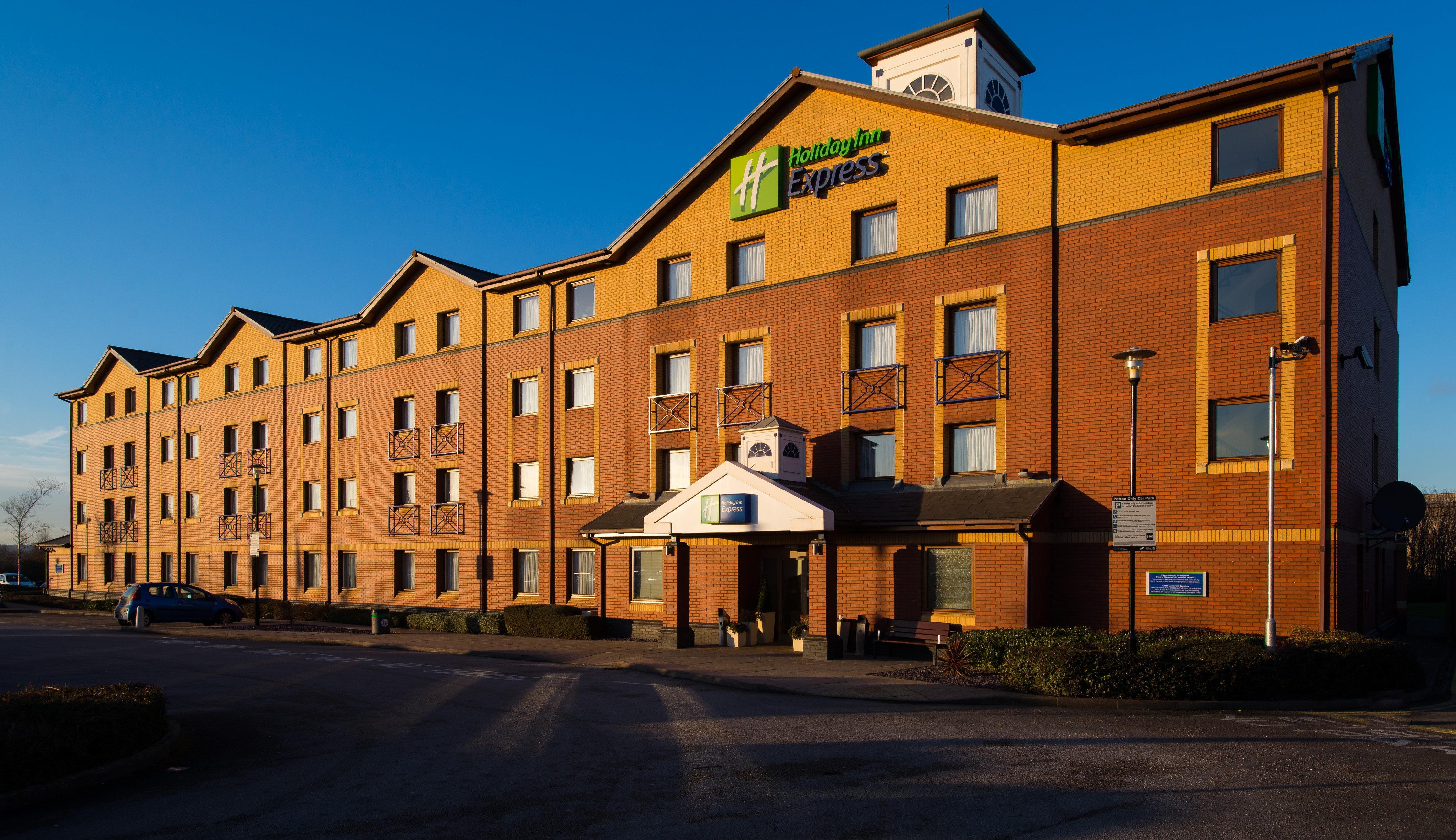 Holiday Inn Express Stoke-On-Trent By Ihg Buitenkant foto