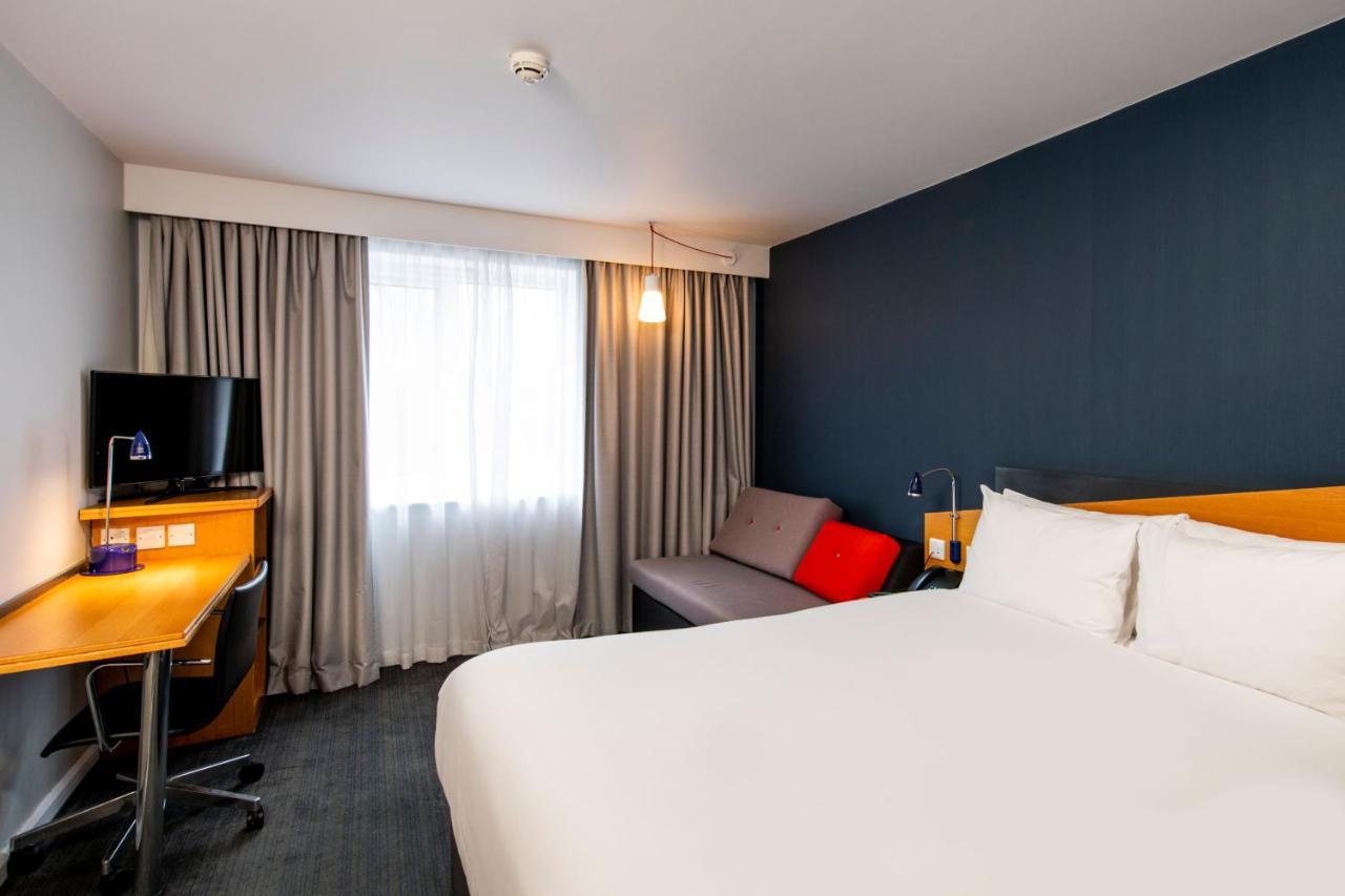 Holiday Inn Express Stoke-On-Trent By Ihg Buitenkant foto