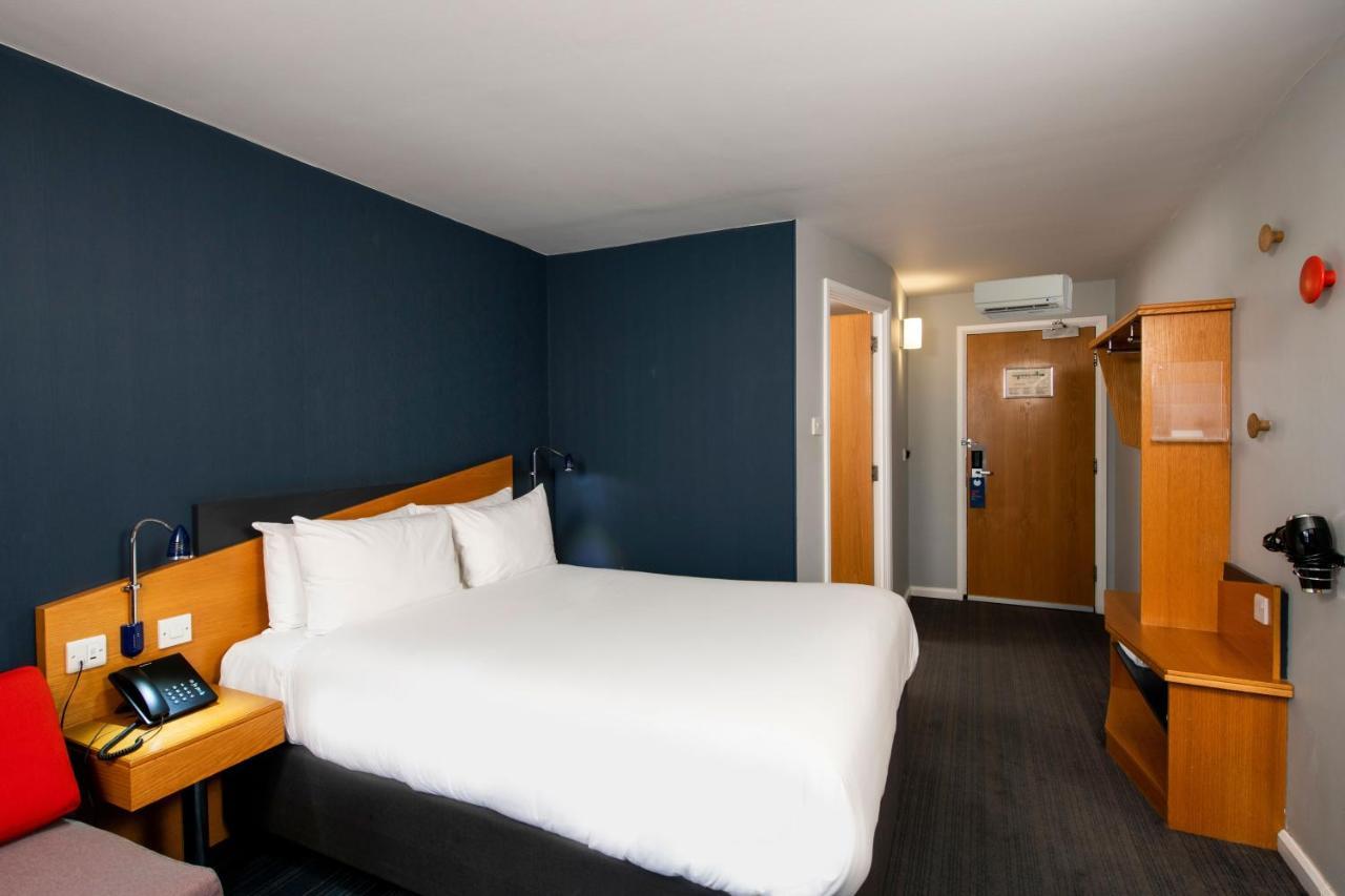 Holiday Inn Express Stoke-On-Trent By Ihg Buitenkant foto