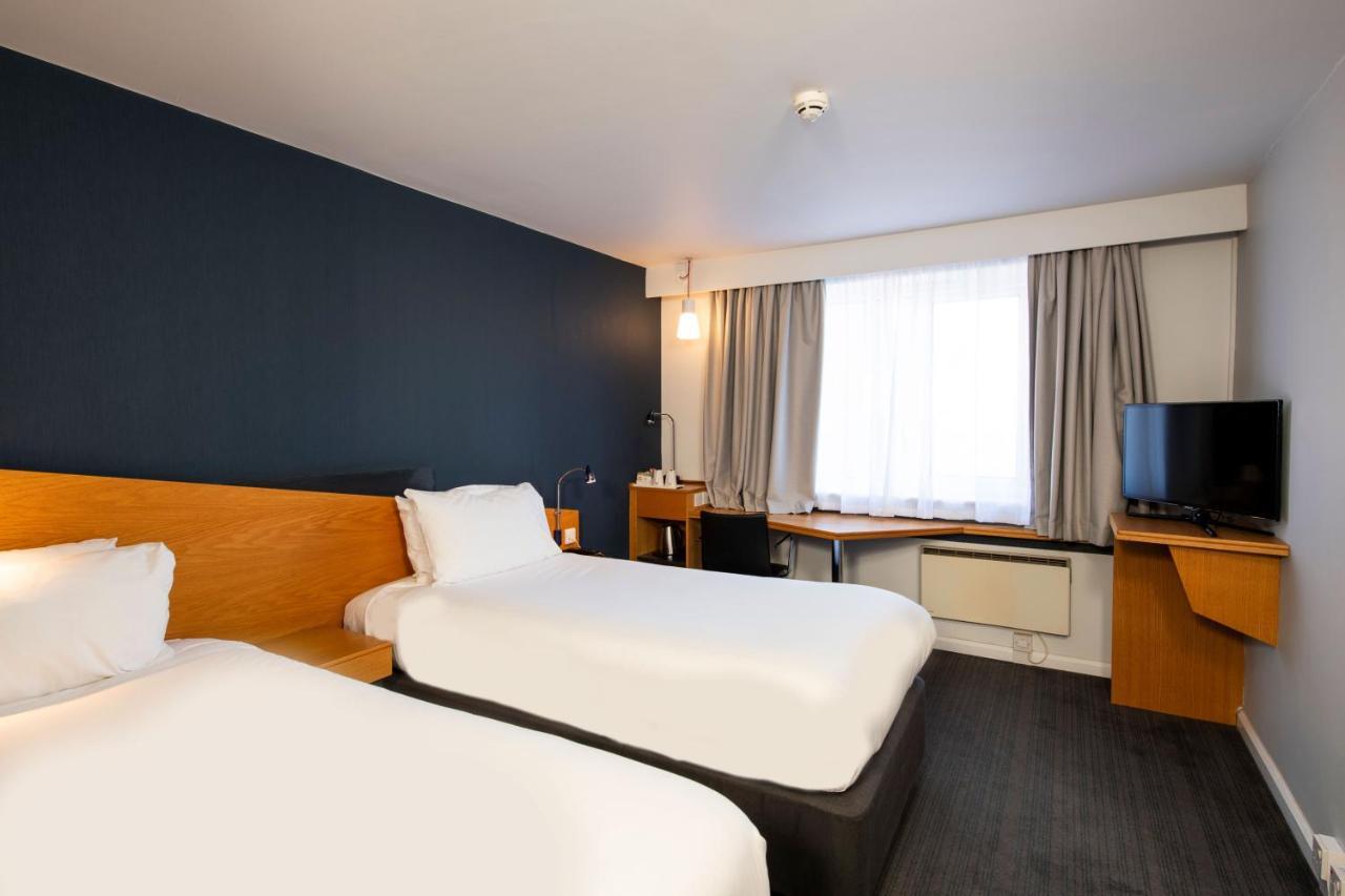 Holiday Inn Express Stoke-On-Trent By Ihg Buitenkant foto