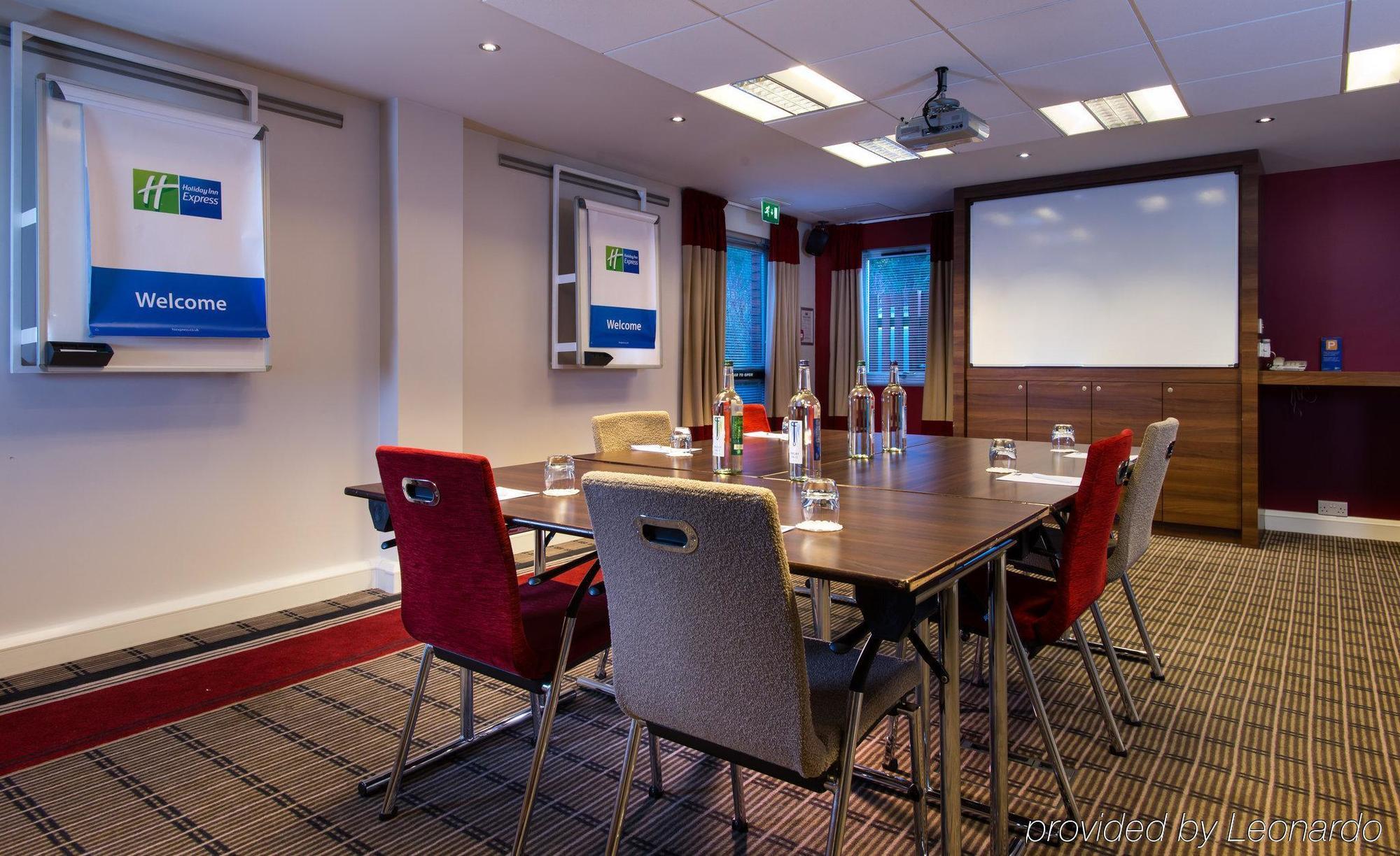 Holiday Inn Express Stoke-On-Trent By Ihg Buitenkant foto