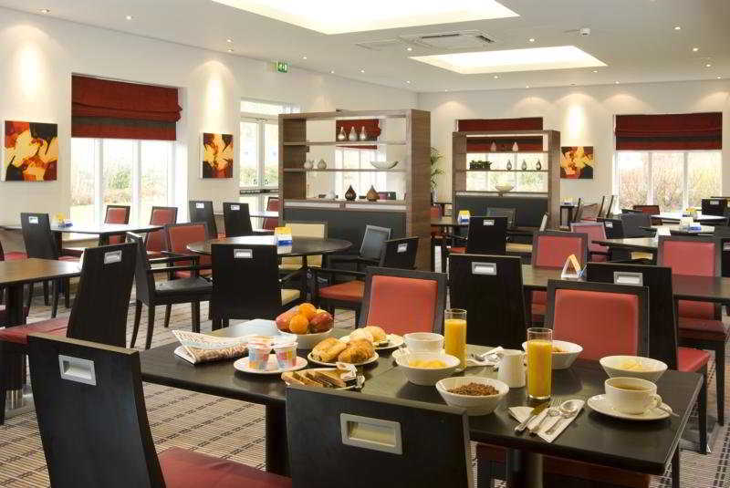 Holiday Inn Express Stoke-On-Trent By Ihg Buitenkant foto