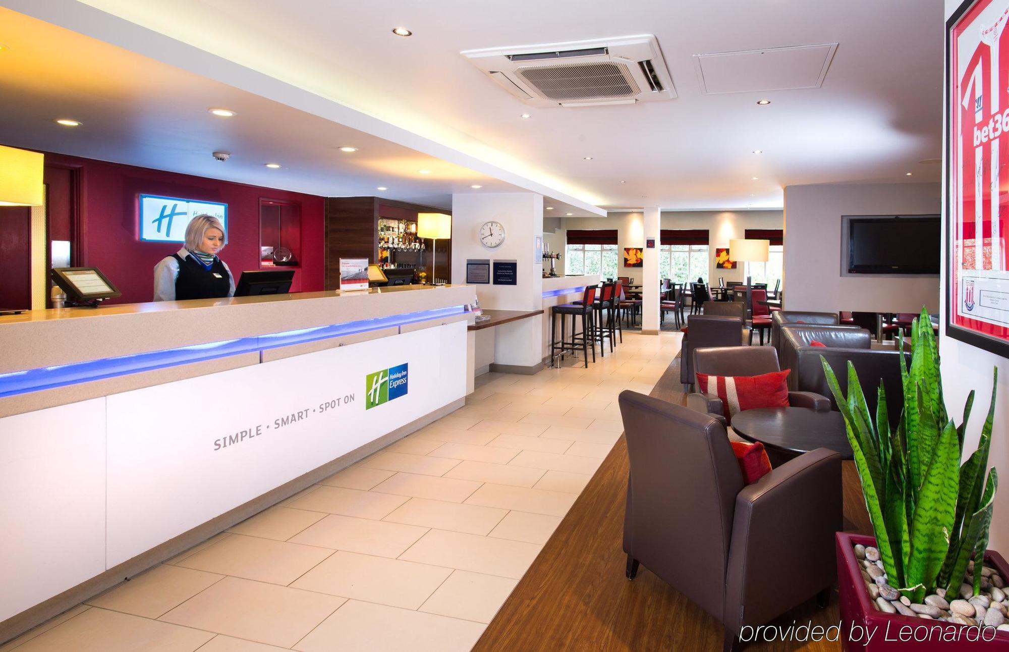Holiday Inn Express Stoke-On-Trent By Ihg Buitenkant foto
