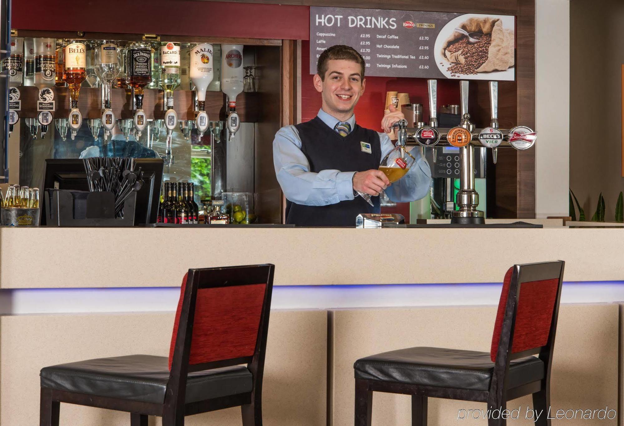 Holiday Inn Express Stoke-On-Trent By Ihg Buitenkant foto