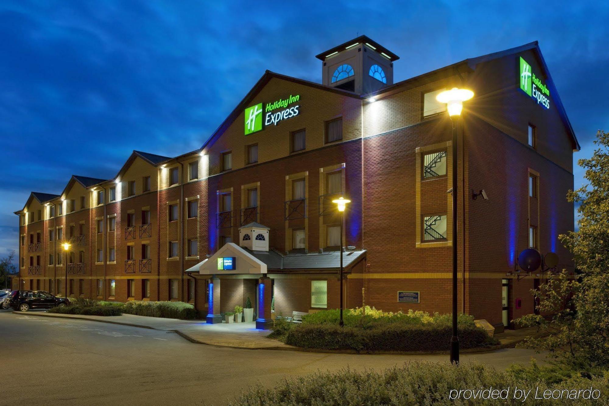 Holiday Inn Express Stoke-On-Trent By Ihg Buitenkant foto