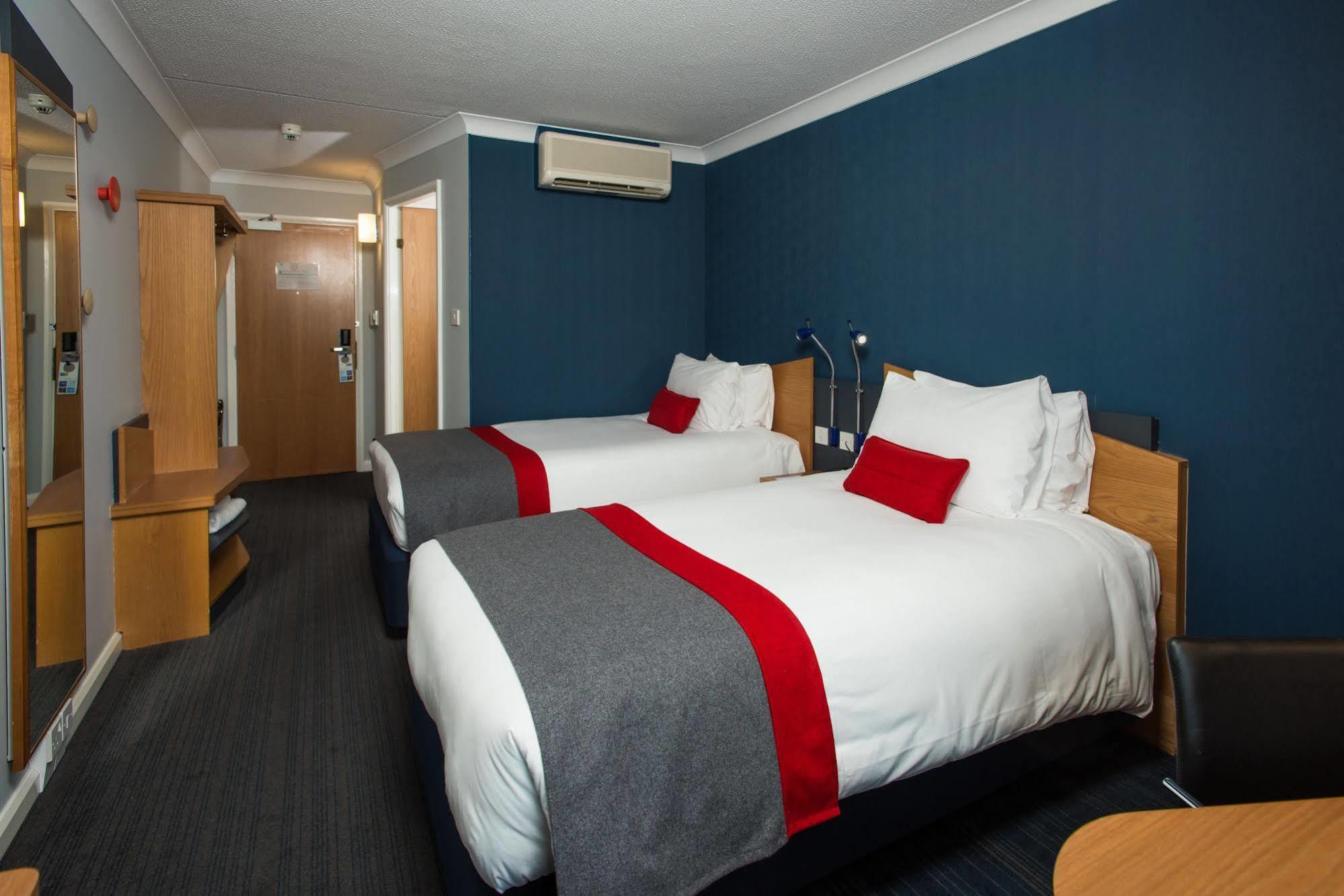 Holiday Inn Express Stoke-On-Trent, An Ihg Hotel Buitenkant foto