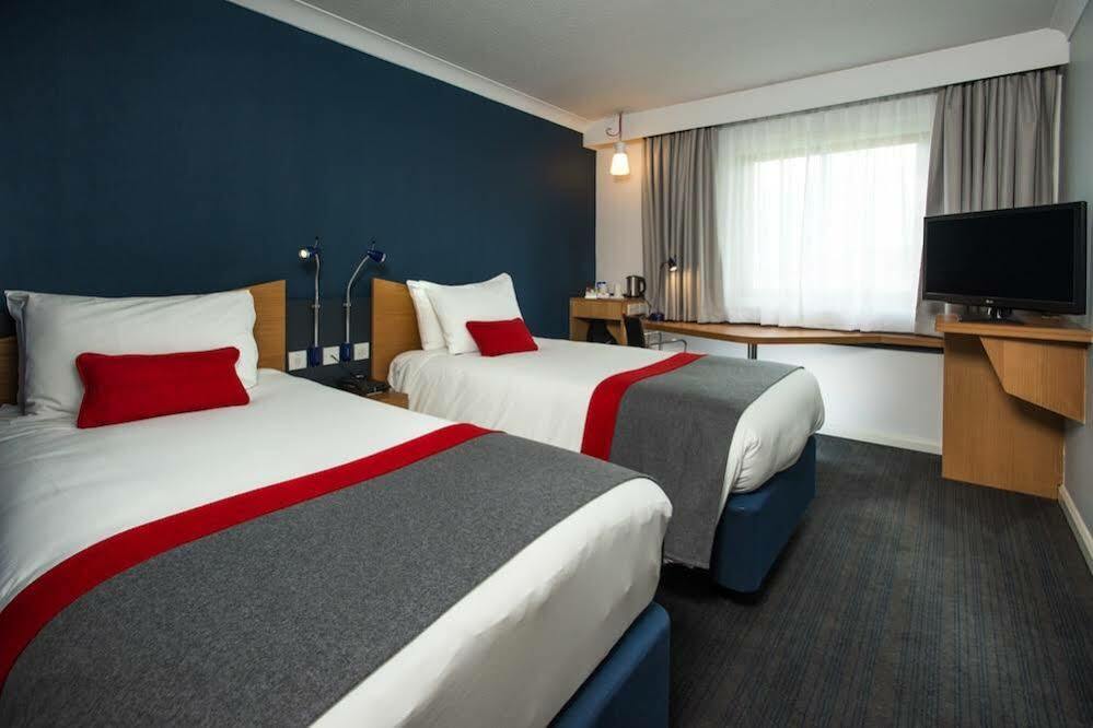 Holiday Inn Express Stoke-On-Trent By Ihg Buitenkant foto